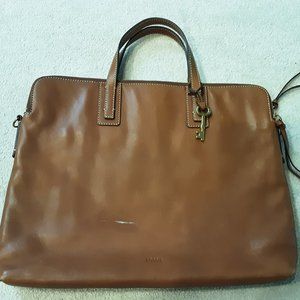 FOSSIL LEATHER BRIEFCASE/LAPTOP BAG BROWN WITH LOTS OF POCKETS AND 3 SECTIONS